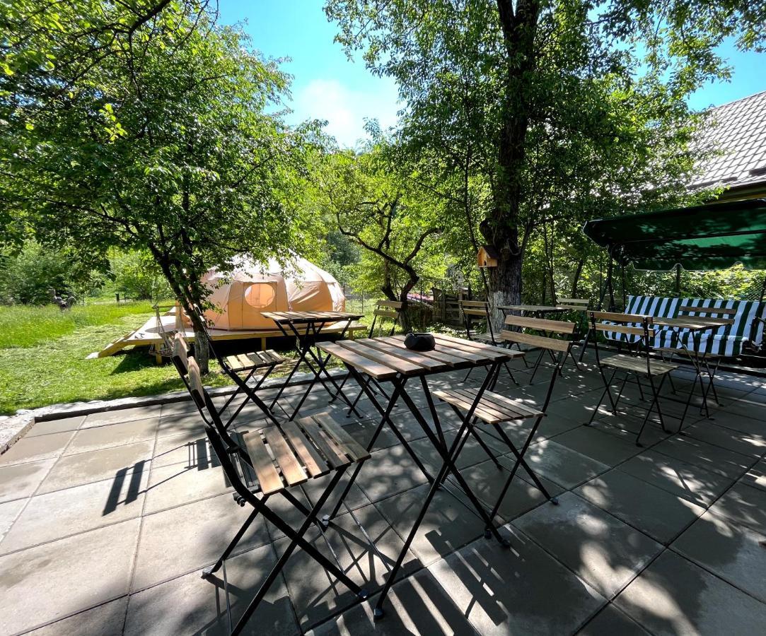 Flore'S Garden Glamping Bran  Exterior photo